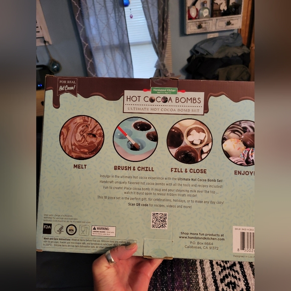 NWT 18 piece cocoa bomb kit fun gift for tween kids and adults! - Picture 5 of 6